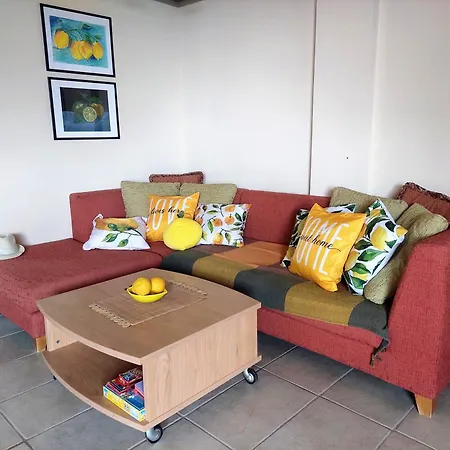 Villa Lemoni - By The Sea With Swimming Pool And Amazing View