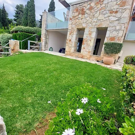 Villa Lemoni - By The Sea With Swimming Pool And Amazing View